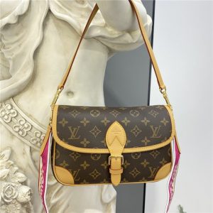 Louis Vuitton Diane Fuchsia