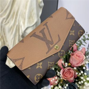 Louis Vuitton Sarah Wallet