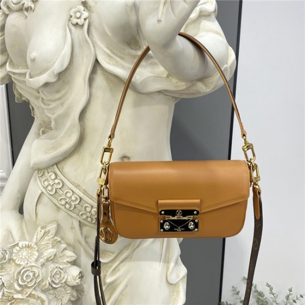 Louis Vuitton Swing H27 Hazelnut