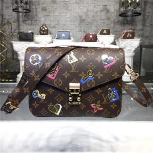 Louis Vuitton Pochette Metis Monogram Love Lock