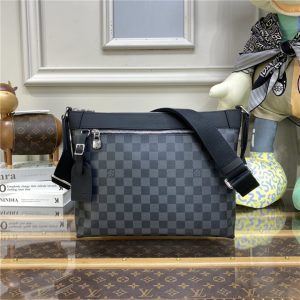 Louis Vuitton Mick PM