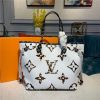 Louis Vuitton Milla PM Black