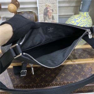 Louis Vuitton Mick PM