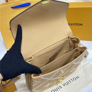 Louis Vuitton Pochette Metis Arizona