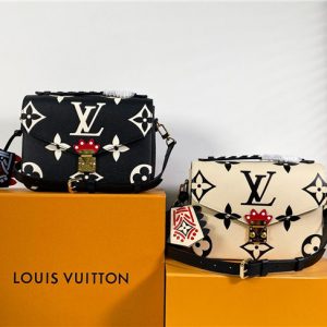 Louis Vuitton Crafty Pochette Metis Cream