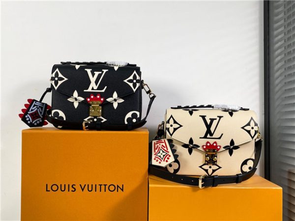 Louis Vuitton Crafty Pochette Metis Cream