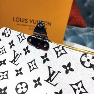 Louis Vuitton Wynwood Monogram Vernis Leather Creme