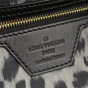 Louis Vuitton Neverfull MM Black