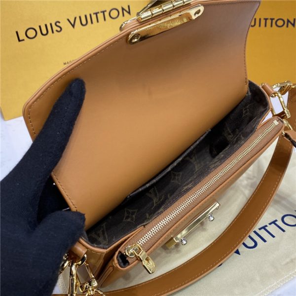 Louis Vuitton Swing H27 Hazelnut