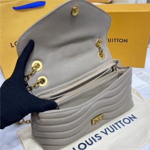 Louis Vuitton LV New Wave Chain Bag H24 (Varied Colors)