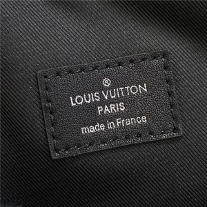 Louis Vuitton Avenue Slingbag Navy