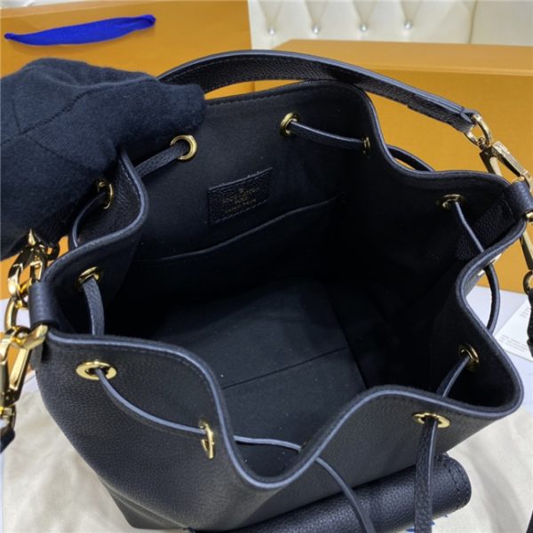 Louis Vuitton Lockme Bucket Black