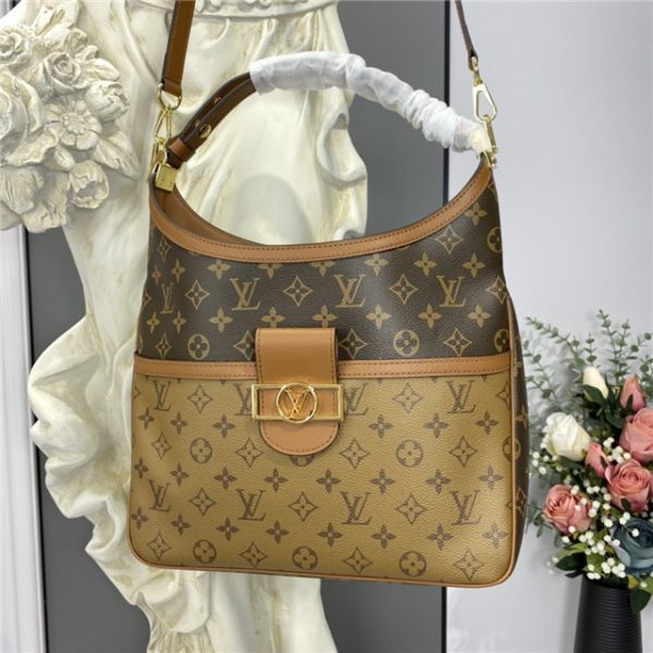 Louis Vuitton Hobo Dauphine MM