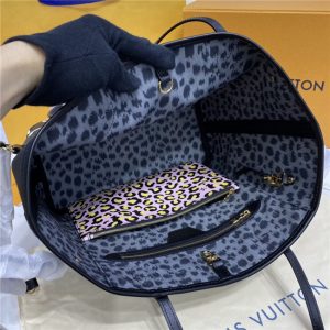 Louis Vuitton Neverfull MM Black