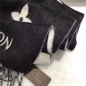 Louis Vuitton Reykjavik Scarf (2 colors)