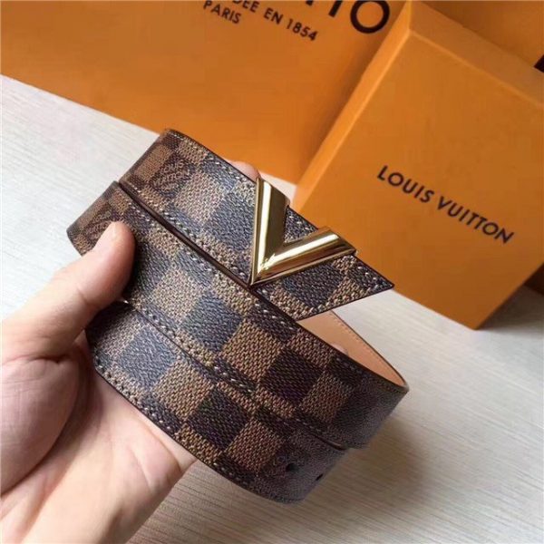 Louis Vuitton Damier Essential V Belt