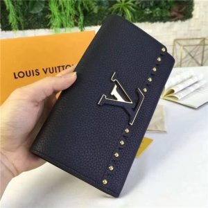 Louis Vuitton Capucines Wallet