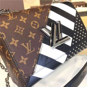 Louis Vuitton Twist MM