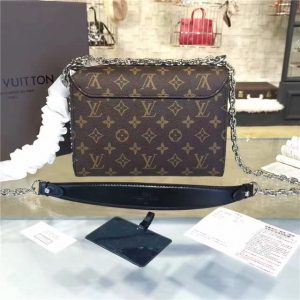 Louis Vuitton Twist MM