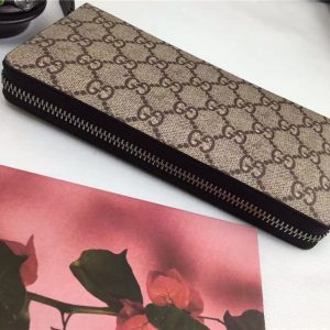 Gucci GG Supreme Zip Around Wallet Bee Print