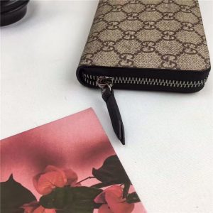 Gucci GG Supreme Zip Around Wallet Snake Print