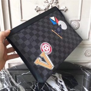 Louis Vuitton Pochette Voyage Damier Graphite Stickers