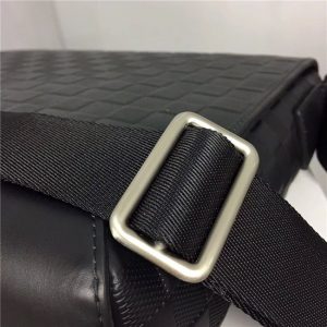 Louis Vuitton District MM Damier Infini