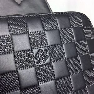 Louis Vuitton Avenue Sling Bag Onyx