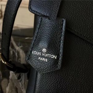 Louis Vuitton My Lockme Noir