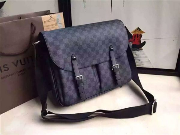 Louis Vuitton Christopher Messenger Damier Graphite