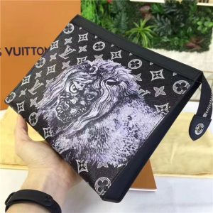 Louis Vuitton Pochette Voyage MM