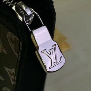 Louis Vuitton Pochette Voyage MM