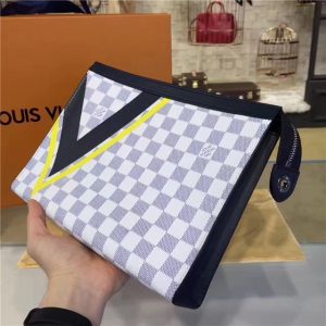 Louis Vuitton Pochette Voyage MM Autres Toiles