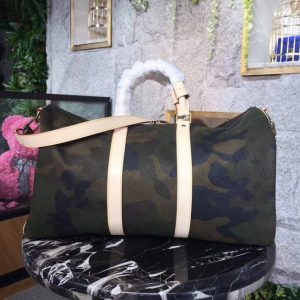 Louis Vuitton x Supreme Keepall Bandouliere Monogram Camo