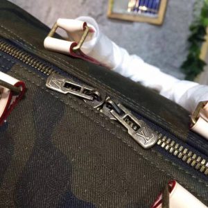 Louis Vuitton x Supreme Keepall Bandouliere Monogram Camo