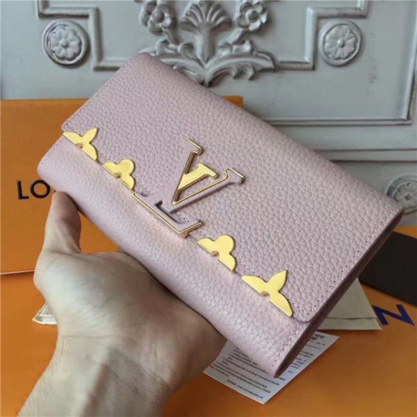 Louis Vuitton Capucines Wallet Magnolia