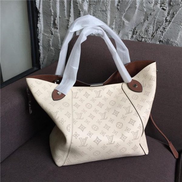 Louis Vuitton Hina MM Mahina Leather Creme