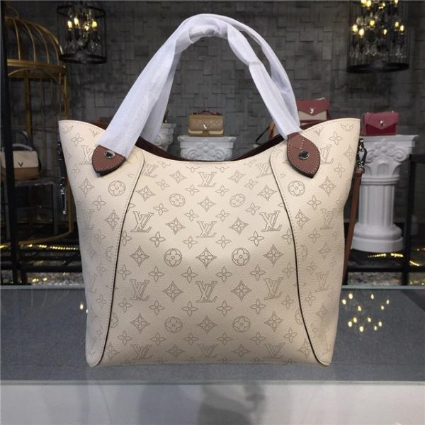 Louis Vuitton Hina MM Mahina Leather Creme