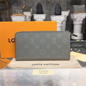 Louis Vuitton Cosmos Wallet Monogram