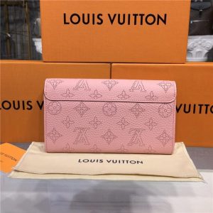 Louis Vuitton Iris Wallet Mahina Magnolia