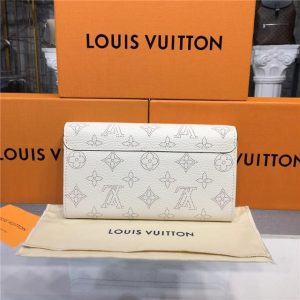 Louis Vuitton Iris Wallet Mahina Ivory