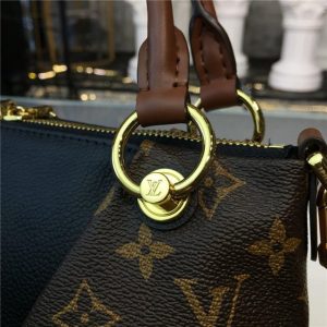 Louis Vuitton V Tote BB Noir