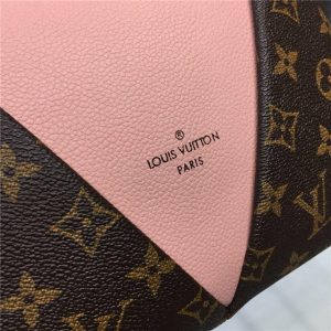 Louis Vuitton V Tote BB Rose Poudre