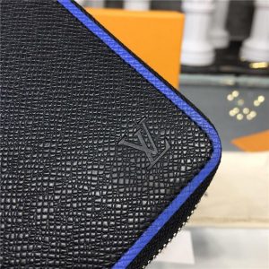 Louis Vuitton Zippy Wallet Vertical Taiga Leather