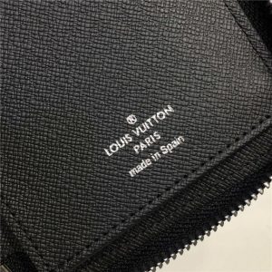 Louis Vuitton Zippy Wallet Vertical Taiga Leather