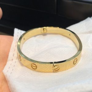 Cartier Gorgeous Love Fake Bracelet Yellow Gold (Women Size)