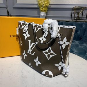 Louis Vuitton Neverfull MM Khaki