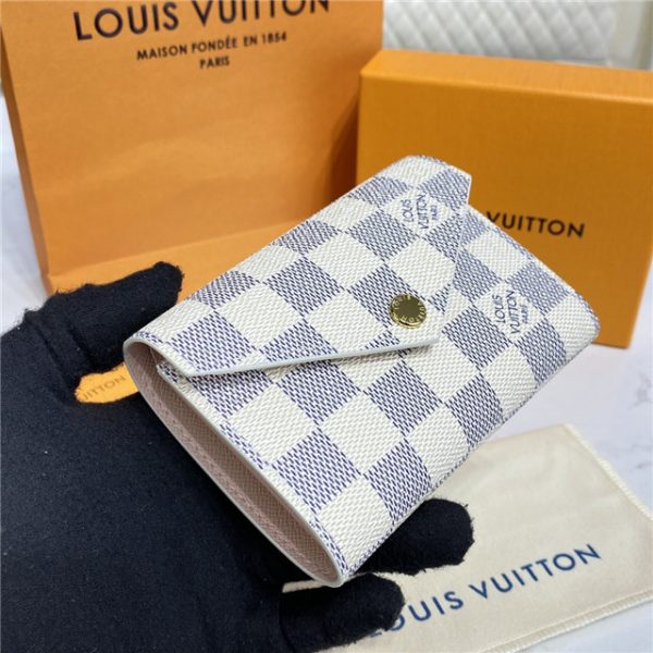 Louis Vuitton Victorine Wallet Rose Ballerine