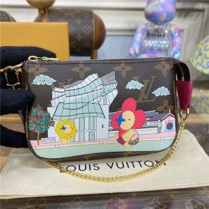 Louis Vuitton Mini Pochette Accessoires Fuchsia