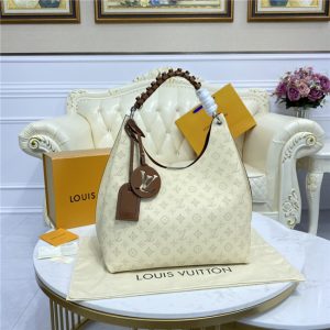 Louis Vuitton Carmel Mahina Creme